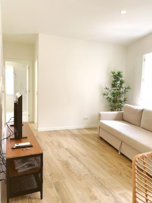 Graceful 1 Bedroom - G203 *